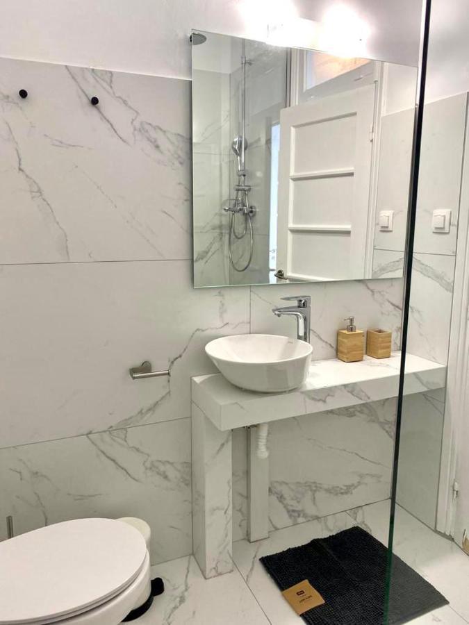 Modern 3Br Maisonette With Garden 10 Min From Acropolis Athen Eksteriør billede